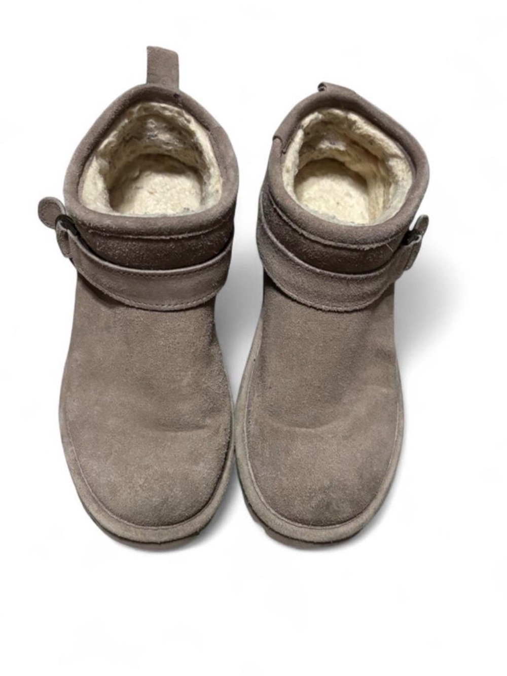 size 9 Brown Bearpaw boots #bearpaw #boots